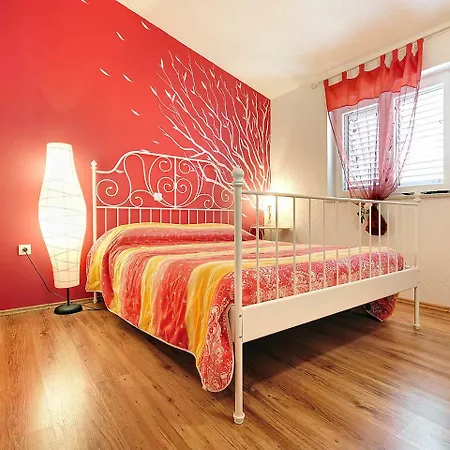 Casa Vallelunga.1 * Póla